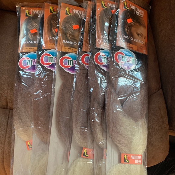 Ombre Jumbo Braid Hair 6 packs - Motown Tress - Picture 2 of 5